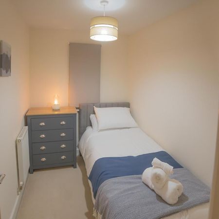 MersthamSleeps9 Parking&Garage 17 Mins To Gatwick, 30 To London别墅 外观 照片