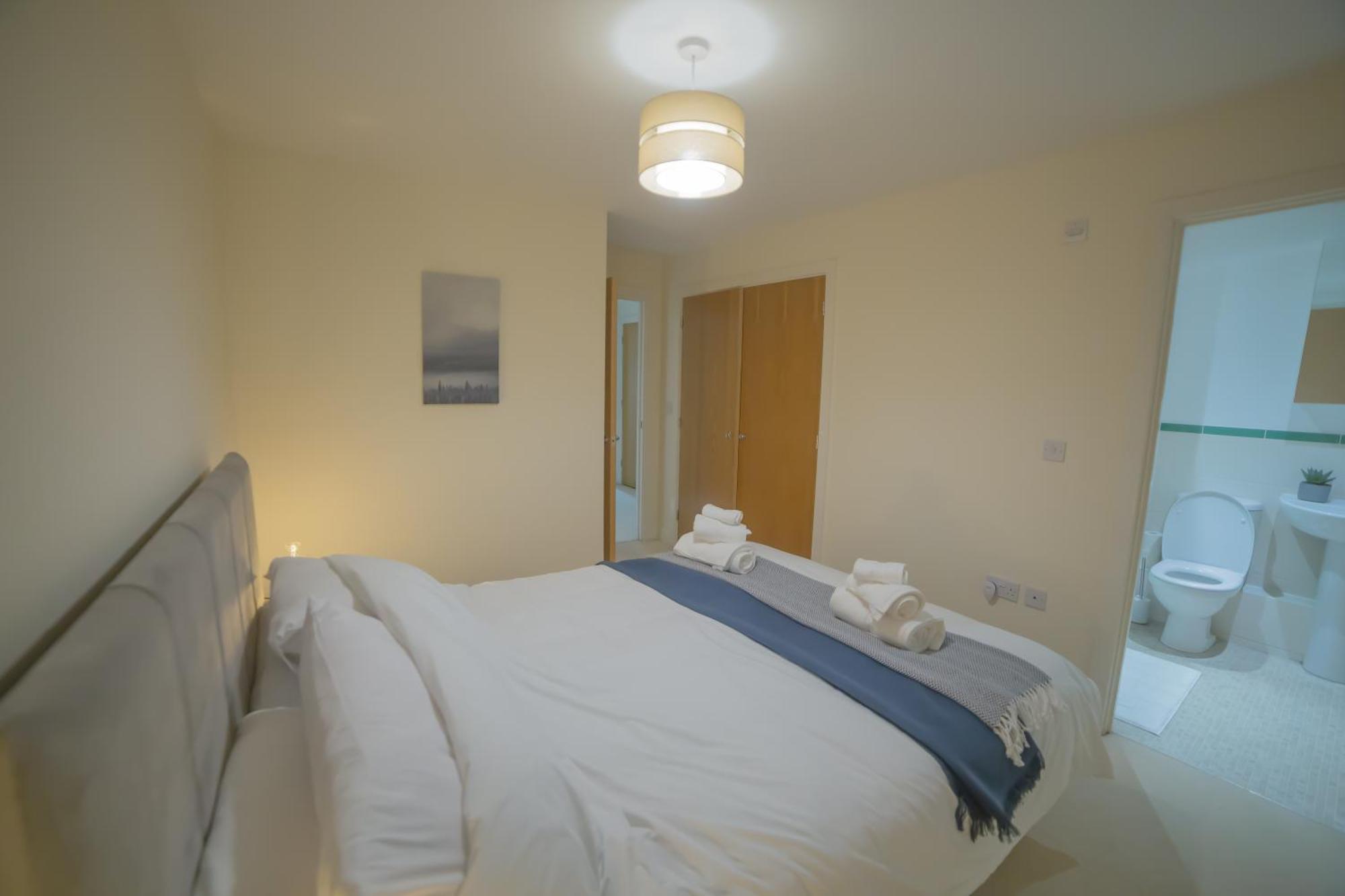MersthamSleeps9 Parking&Garage 17 Mins To Gatwick, 30 To London别墅 外观 照片