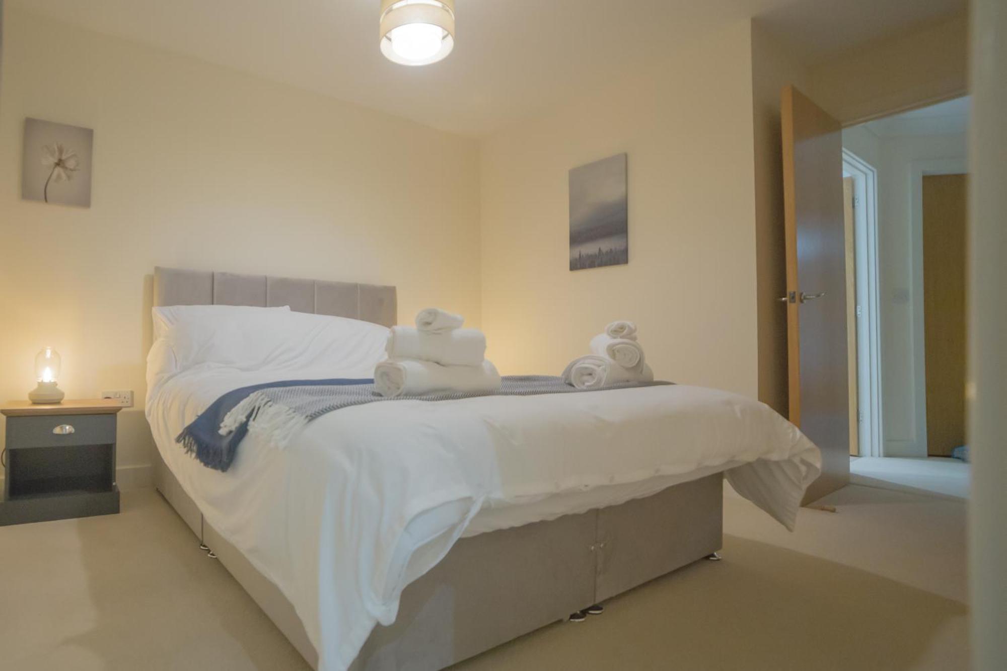 MersthamSleeps9 Parking&Garage 17 Mins To Gatwick, 30 To London别墅 外观 照片